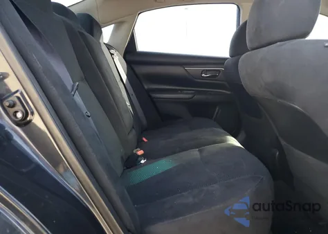 2015 Nissan Altima 2.5 z USA, uszkodzony, nr VIN 1N4AL3AP9FN883686